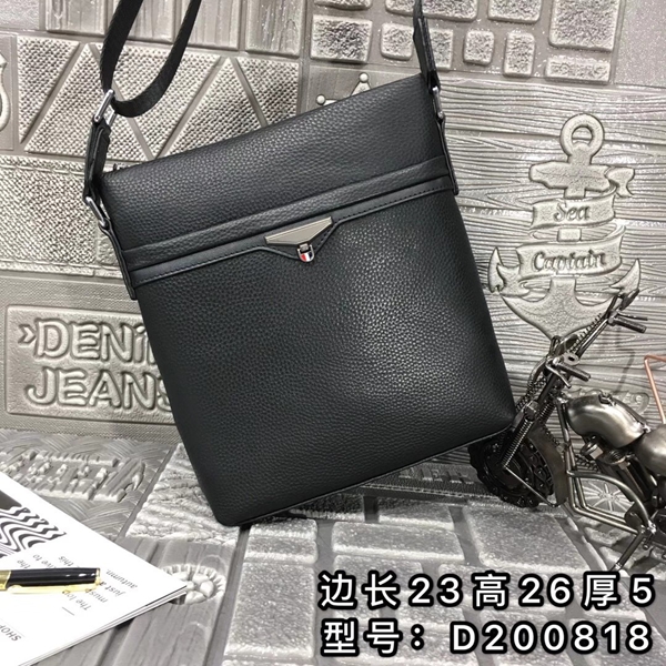 スーパーコピーブランドバッグ正面デザイン